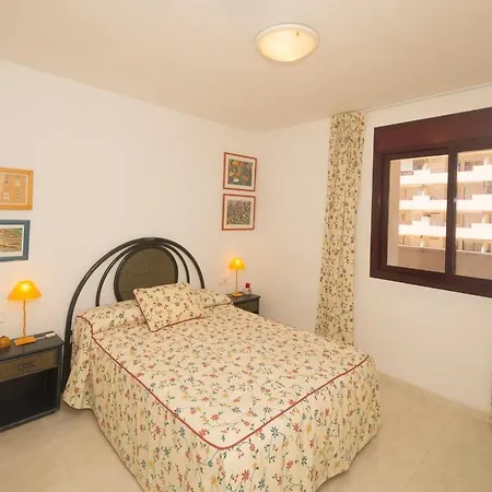 Topaz With Sea Views On The Beachfront In Calpe *